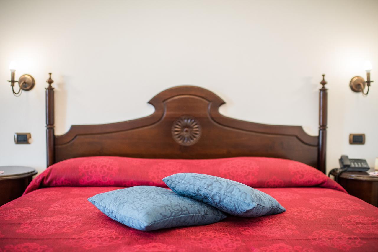 Hotel Lido Degli Spagnoli Wellness & Spa Портоскузо Екстериор снимка